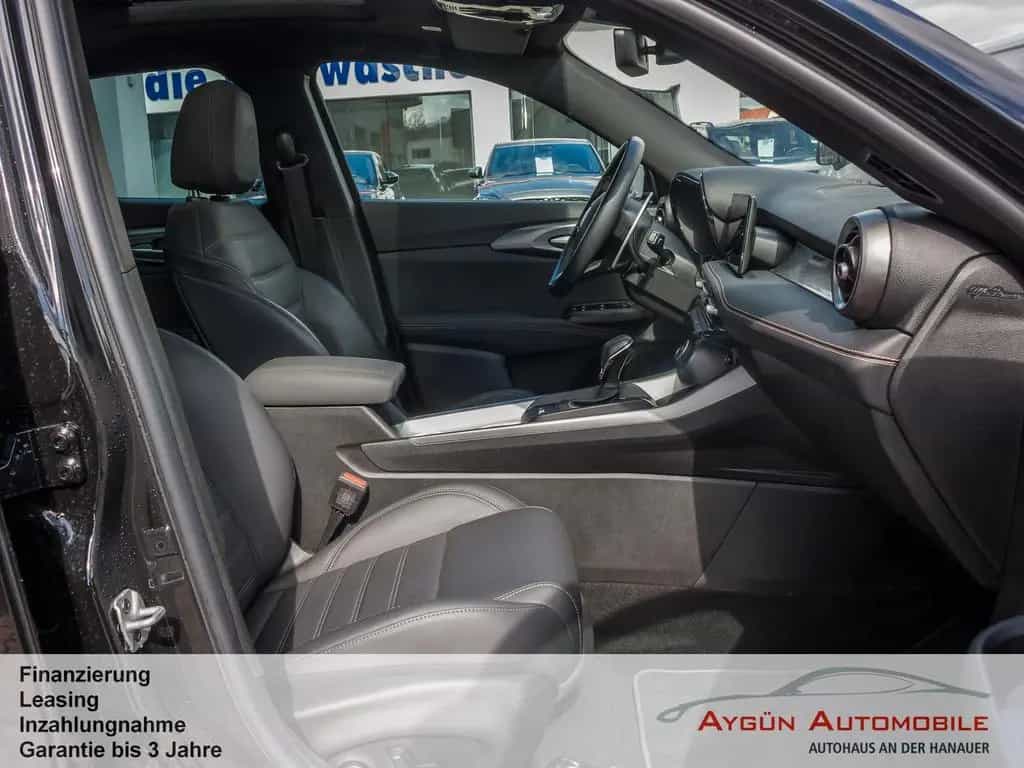 Alfa Romeo Tonale Veloce 1.5 Hybrid *Panorama* Leder* ACC 08/2024-photo-10