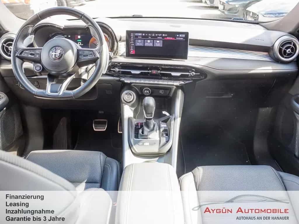 Alfa Romeo Tonale Veloce 1.5 Hybrid *Panorama* Leder* ACC 08/2024-photo-13