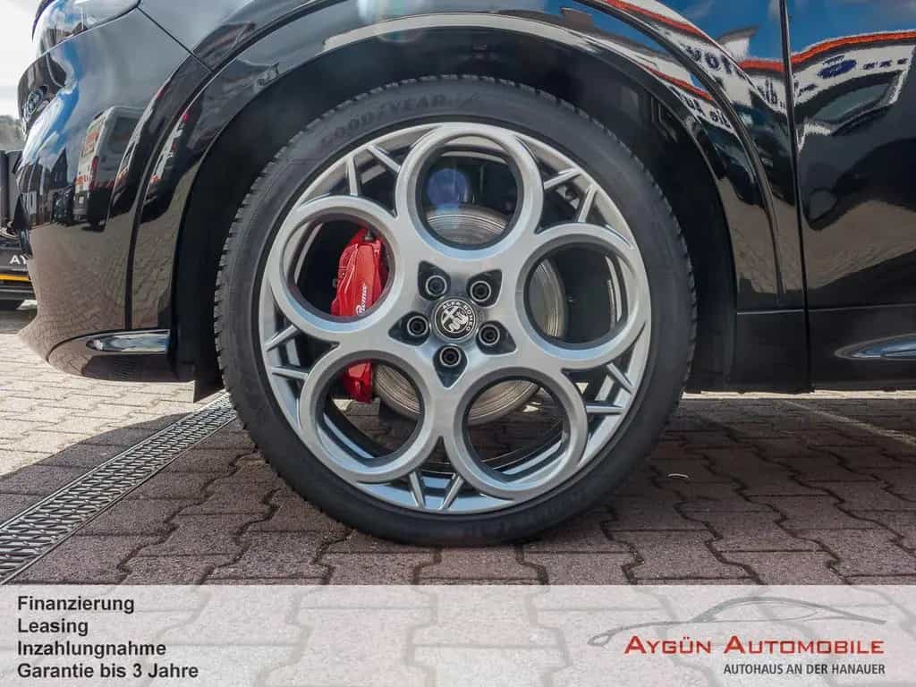 Alfa Romeo Tonale Veloce 1.5 Hybrid *Panorama* Leder* ACC 08/2024-photo-20