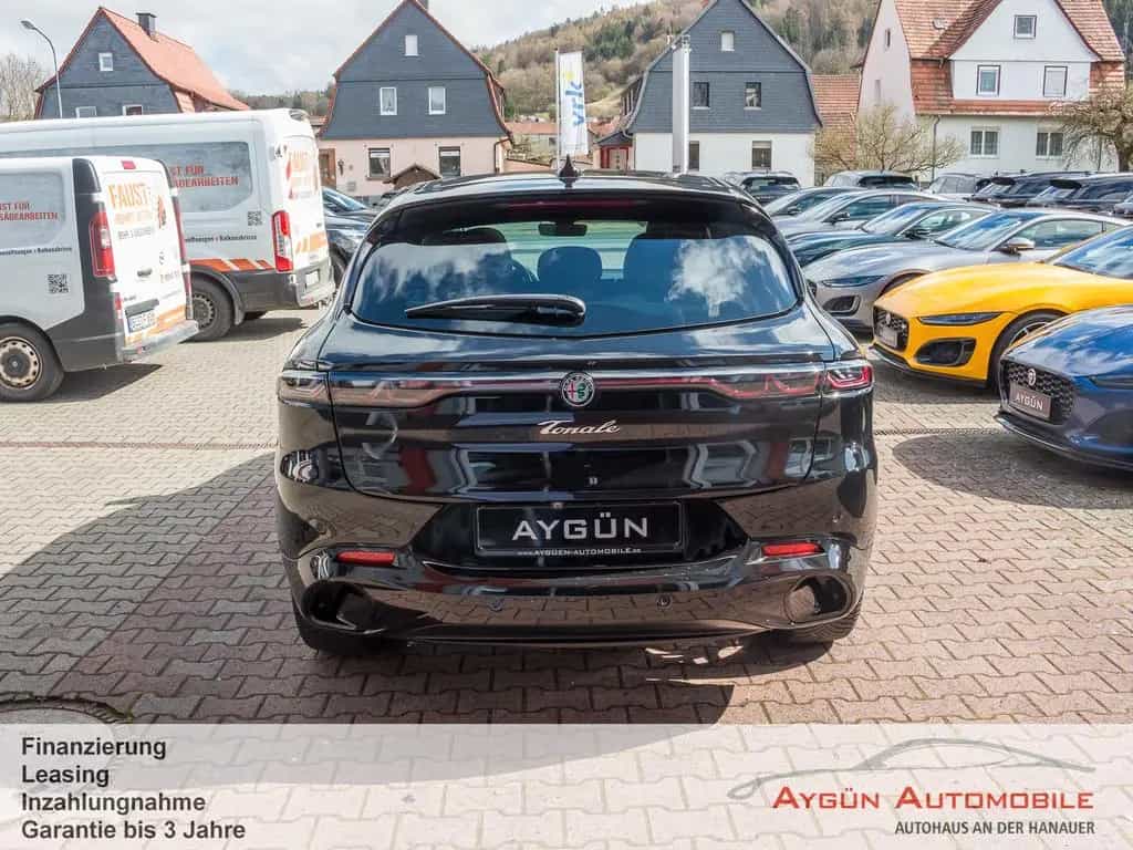 Alfa Romeo Tonale Veloce 1.5 Hybrid *Panorama* Leder* ACC 08/2024-photo-4