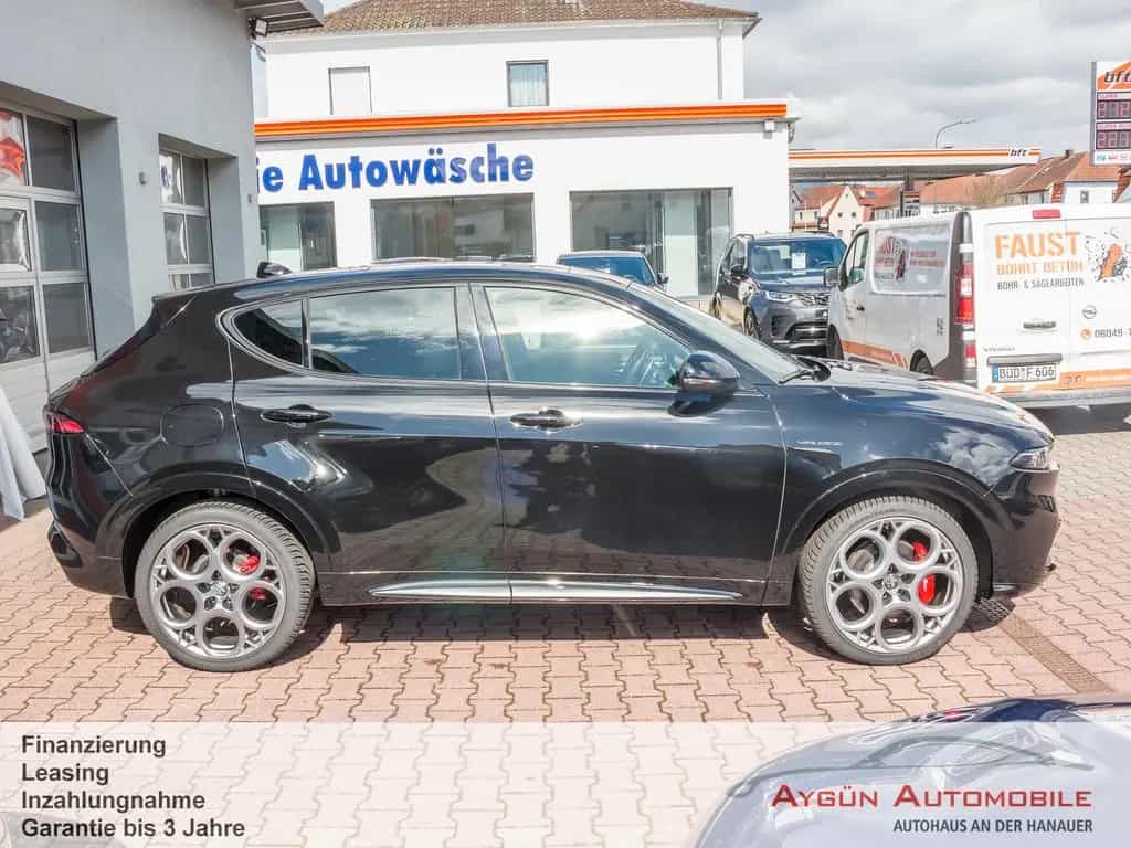 Alfa Romeo Tonale Veloce 1.5 Hybrid *Panorama* Leder* ACC 08/2024-photo-7