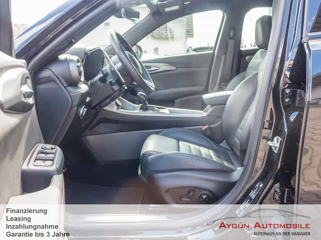 Alfa Romeo Tonale Veloce 1.5 Hybrid *Panorama* Leder* ACC 08/2024-photo-8