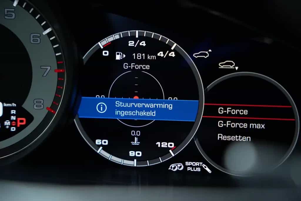 Porsche Cayenne Coupé 4.0 GTS - Sport Chrono | Panorama 03/2021-photo-13