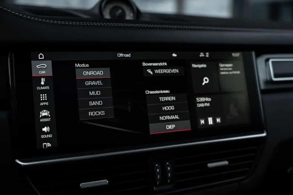 Porsche Cayenne Coupé 4.0 GTS - Sport Chrono | Panorama 03/2021-photo-18