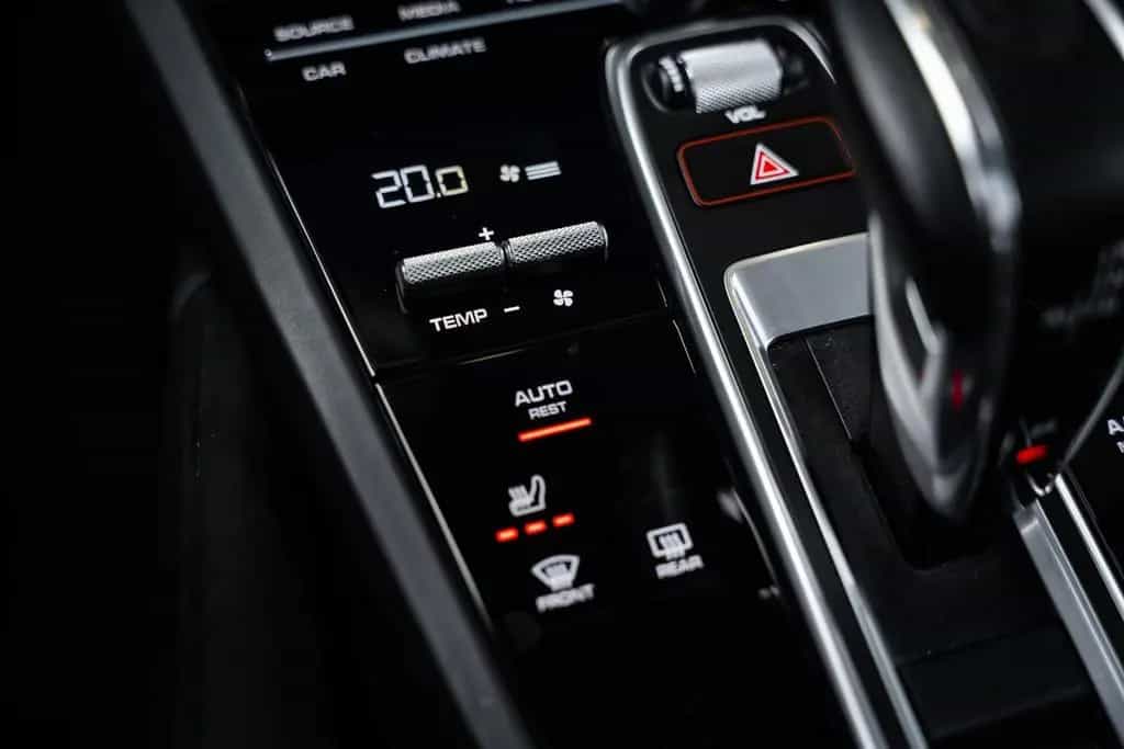 Porsche Cayenne Coupé 4.0 GTS - Sport Chrono | Panorama 03/2021-photo-21
