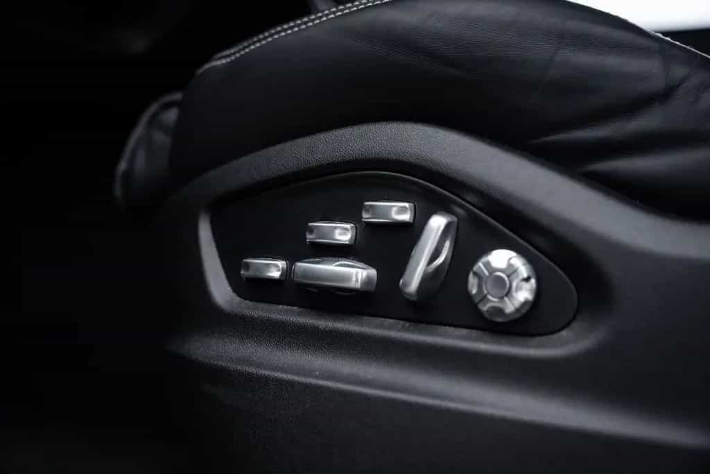 Porsche Cayenne Coupé 4.0 GTS - Sport Chrono | Panorama 03/2021-photo-25