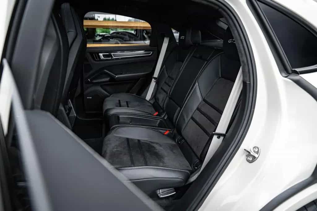 Porsche Cayenne Coupé 4.0 GTS - Sport Chrono | Panorama 03/2021-photo-38