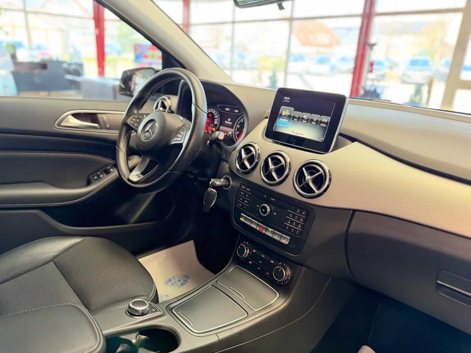 Mercedes-Benz B-Class 250 03/2015-photo-14