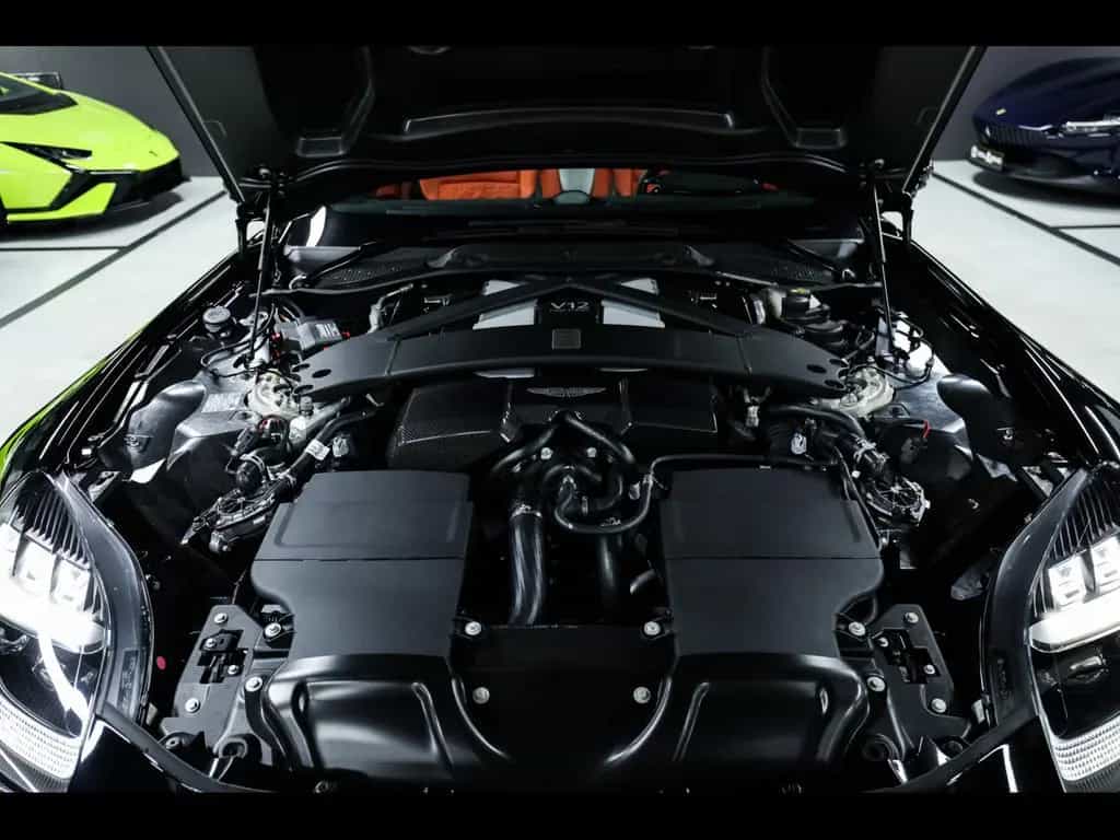 Aston Martin Vanquish III VOLANTE V12°XPEL STEALTH°CARBON°B&W 10/2025-photo-16