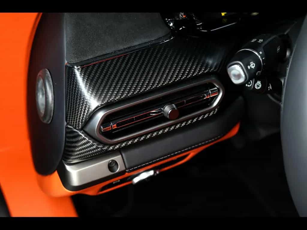 Aston Martin Vanquish III VOLANTE V12°XPEL STEALTH°CARBON°B&W 10/2025-photo-19