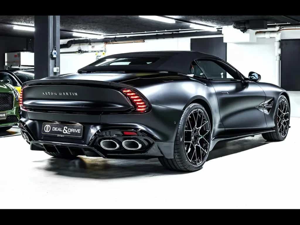 Aston Martin Vanquish III VOLANTE V12°XPEL STEALTH°CARBON°B&W 10/2025-photo-5