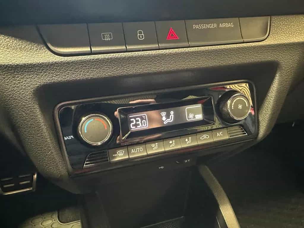 Skoda Fabia 1.0 TSI DSG Monte Carlo LED|Sound|Pano.|Kl 08/2019-photo-16