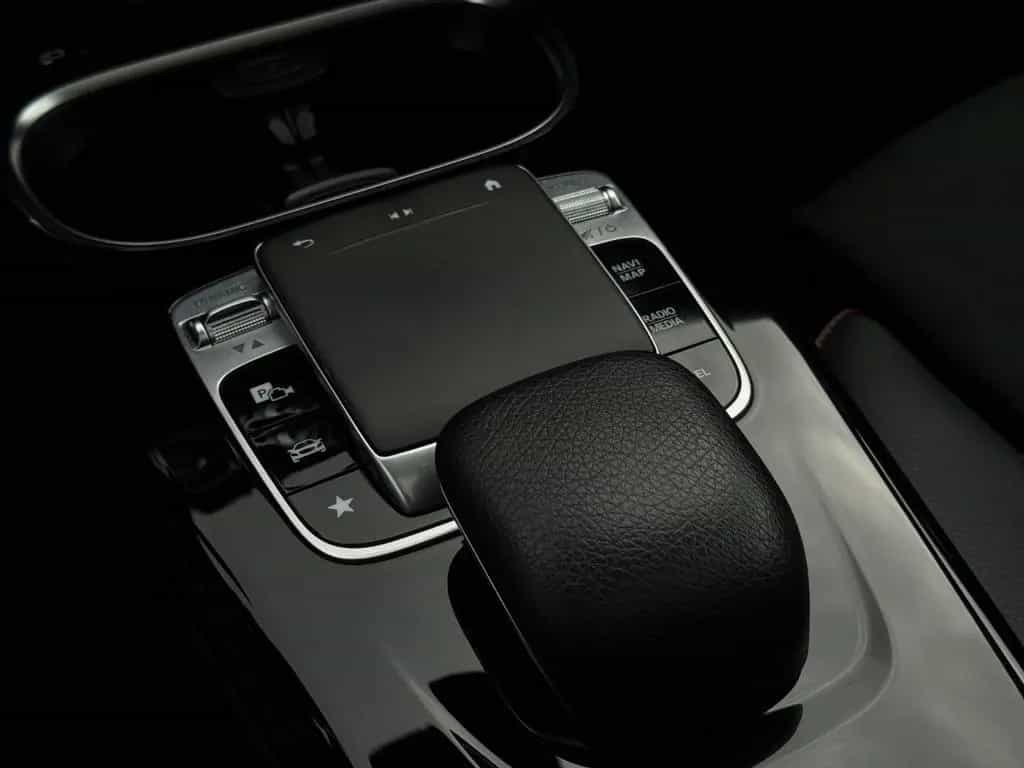Mercedes-Benz A-Class 180 AMG-Line*Pano*Night*Burmester*360*Ambiente 06/2019-photo-19