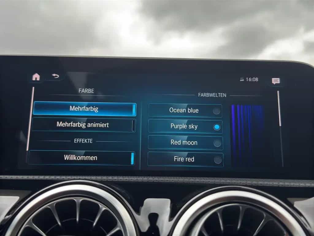 Mercedes-Benz A-Class 180 AMG-Line*Pano*Night*Burmester*360*Ambiente 06/2019-photo-21