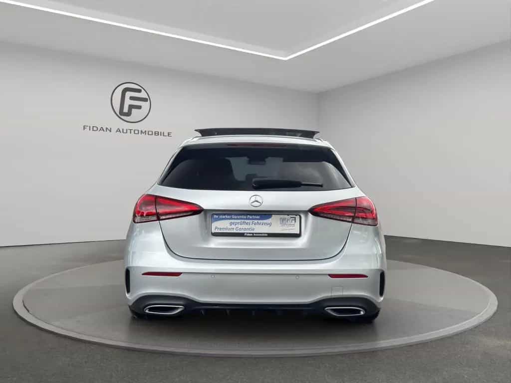 Mercedes-Benz A-Class 180 AMG-Line*Pano*Night*Burmester*360*Ambiente 06/2019-photo-3