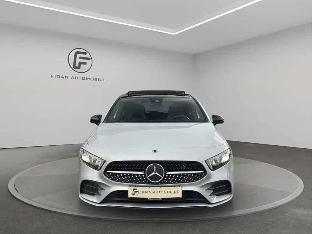 Mercedes-Benz A-Class 180 AMG-Line*Pano*Night*Burmester*360*Ambiente 06/2019-photo-7