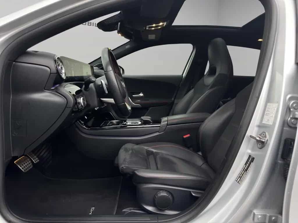 Mercedes-Benz A-Class 180 AMG-Line*Pano*Night*Burmester*360*Ambiente 06/2019-photo-9