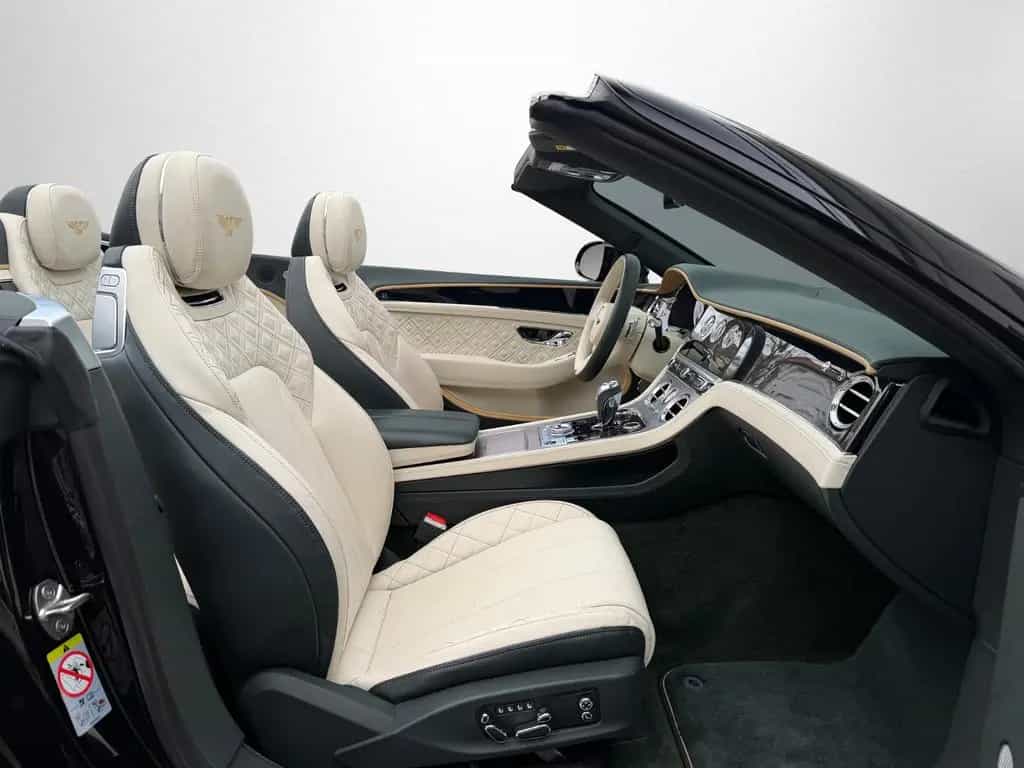 Bentley Continental GTC V8 MULLINER EDITION - BLACKLINE 03/2024-photo-24