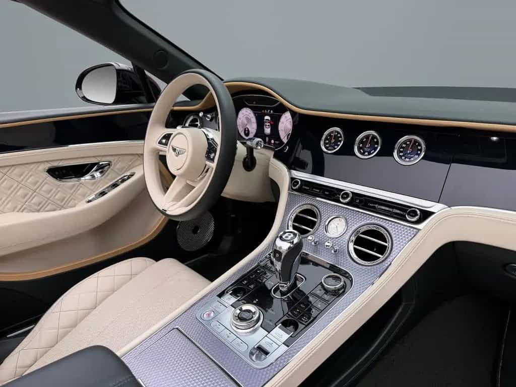 Bentley Continental GTC V8 MULLINER EDITION - BLACKLINE 03/2024-photo-26