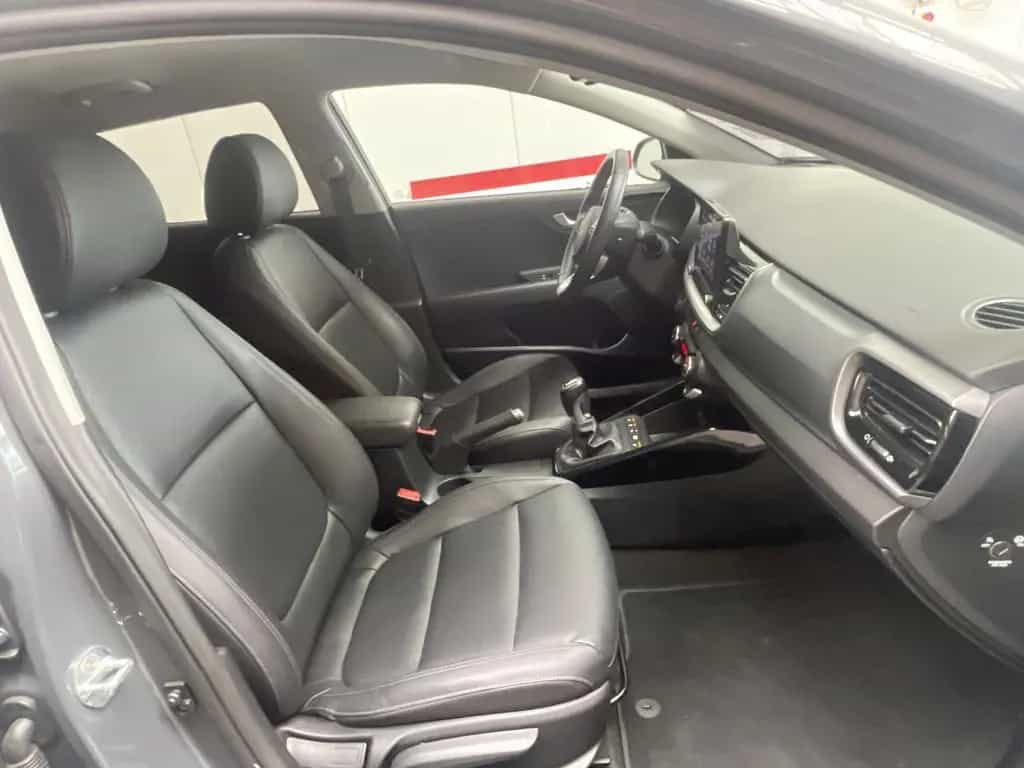Kia Stonic 1.0 T-GDI 48V Platinum Edition 02/2022-photo-16