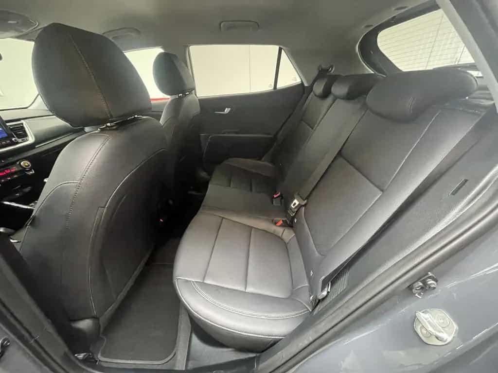 Kia Stonic 1.0 T-GDI 48V Platinum Edition 02/2022-photo-18