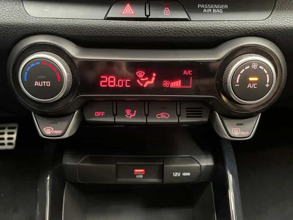 Kia Stonic 1.0 T-GDI 48V Platinum Edition 02/2022-photo-25