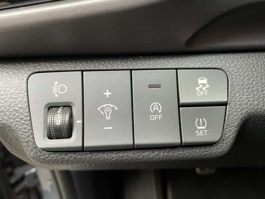 Kia Stonic 1.0 T-GDI 48V Platinum Edition 02/2022-photo-29