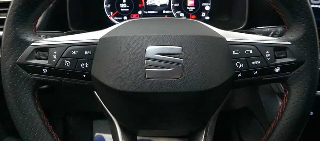 Seat Leon FR 1.5 eTSI*ACC*DAB*LED*LHZ*RFK*BEATS* 10/2022-photo-11