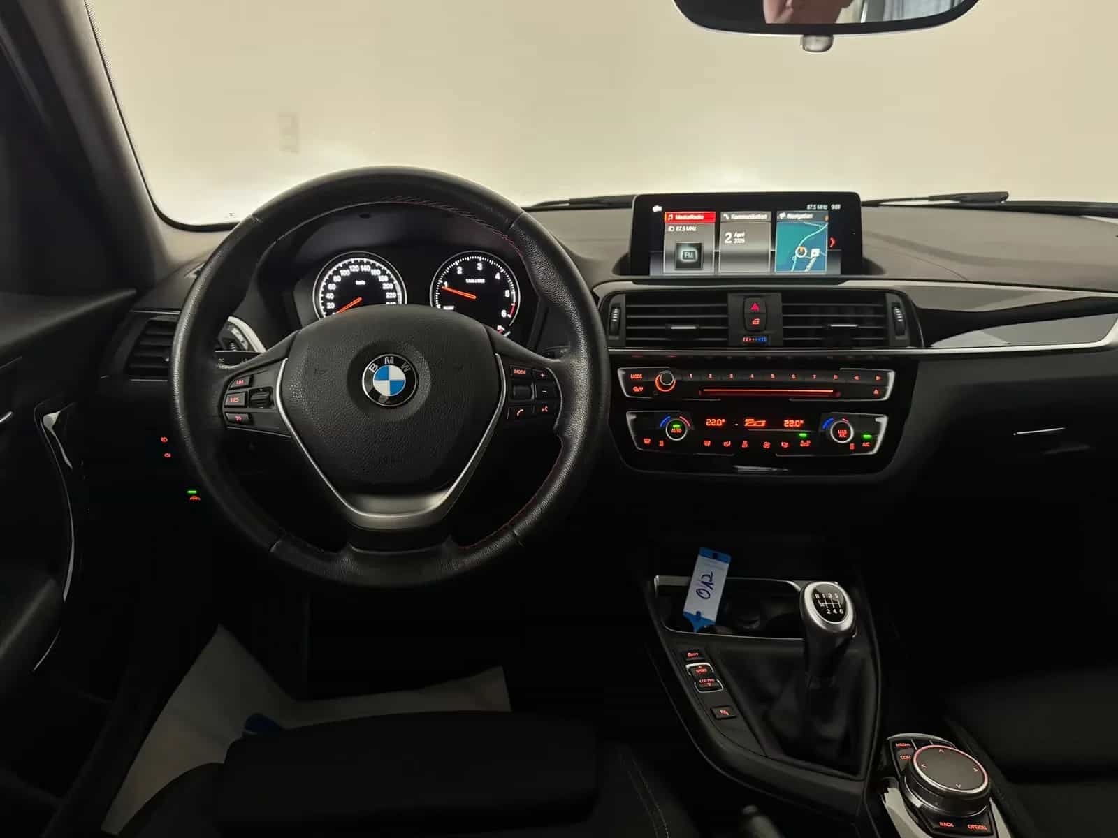BMW 1 Series 08/2017-photo-10