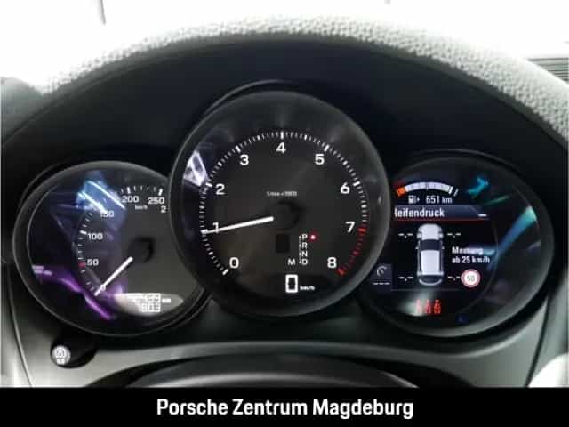 Porsche Macan *PANO*PARKASSISTENT*SHZ* 03/2023-photo-18