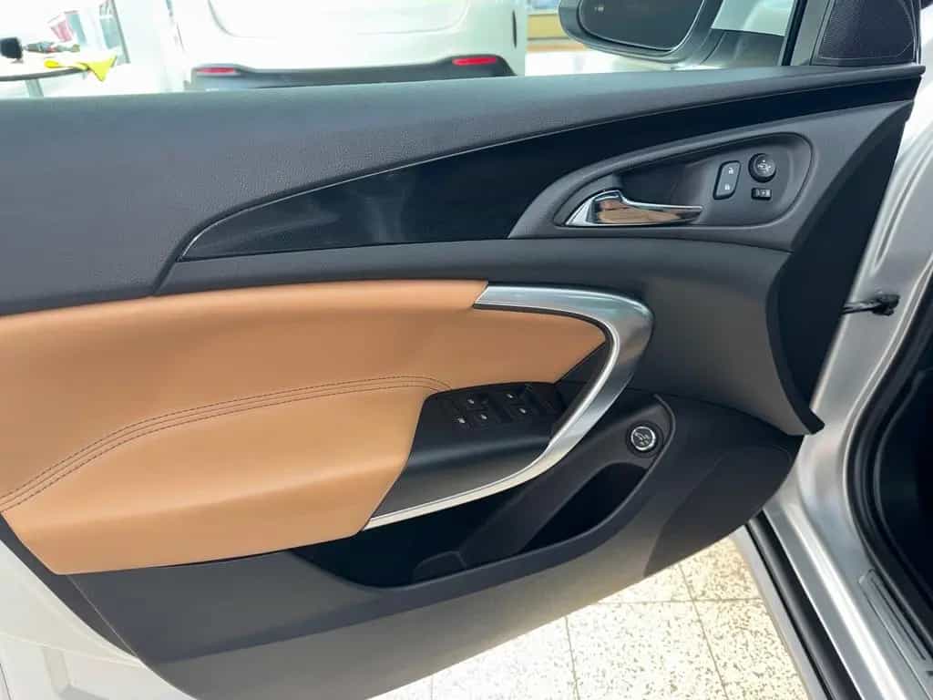 Opel Insignia 1,6 Turbo CT*Pano*Leder*Xenon*Totw*Spur 05/2016-photo-20