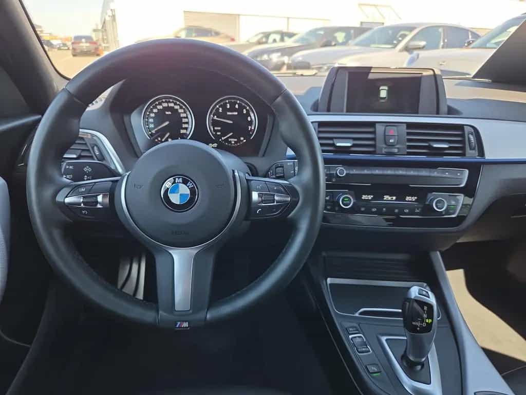 BMW 1 Series 118i 5-Türer LED Tempomat USB Klimaaut. Shz PDC 07/2019-photo-14