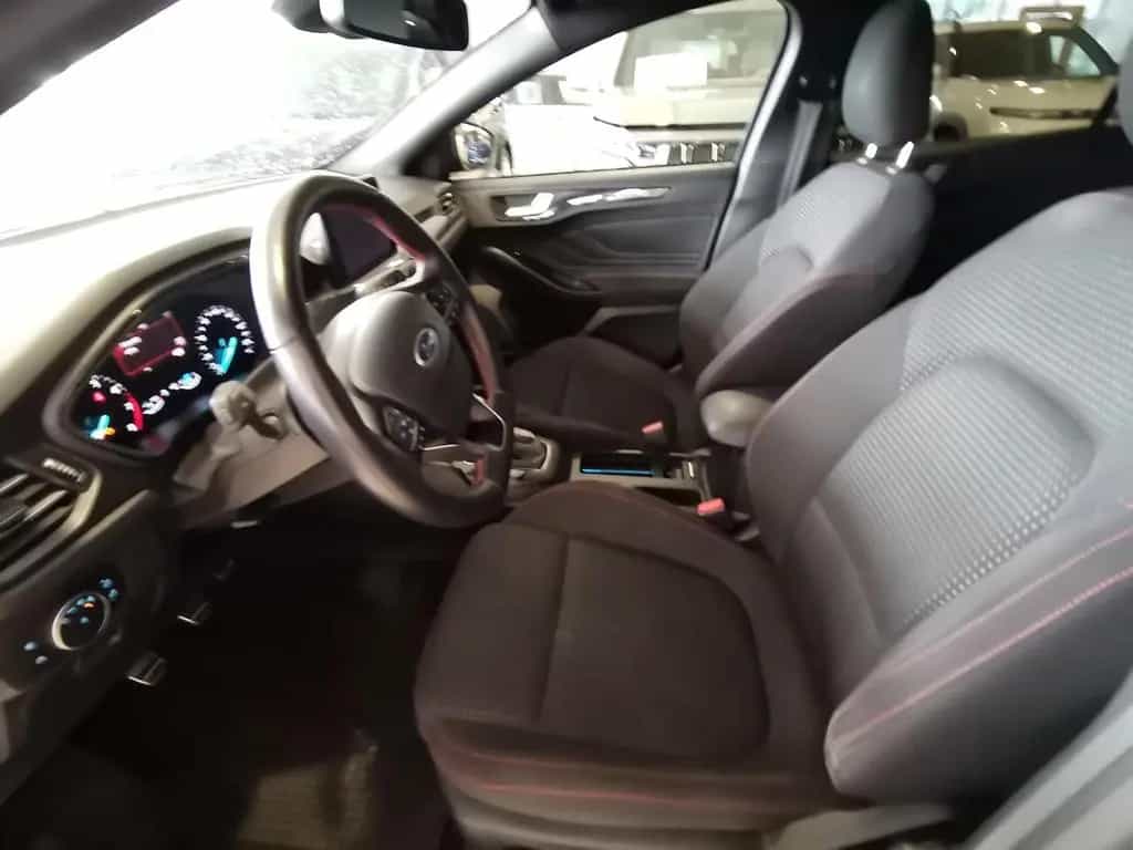 Ford Focus Turnier 1.0 EcoBoost ST-Line LED|Navi|SHZ| 10/2018-photo-11