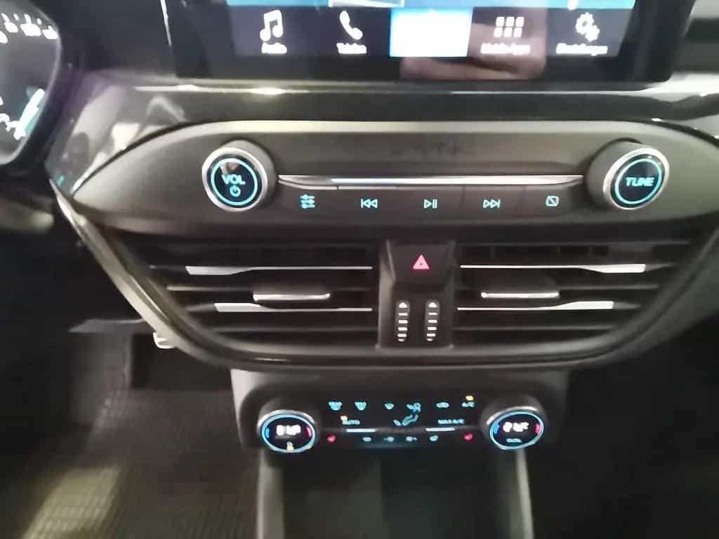 Ford Focus Turnier 1.0 EcoBoost ST-Line LED|Navi|SHZ| 10/2018-photo-16