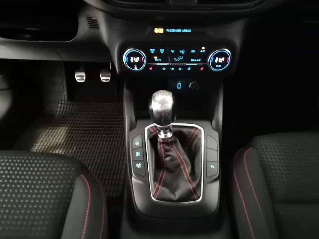 Ford Focus Turnier 1.0 EcoBoost ST-Line LED|Navi|SHZ| 10/2018-photo-17
