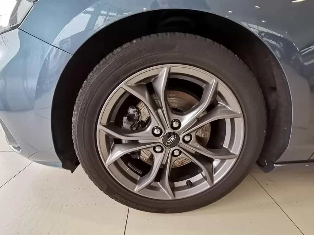 Ford Focus Turnier 1.0 EcoBoost ST-Line LED|Navi|SHZ| 10/2018-photo-9