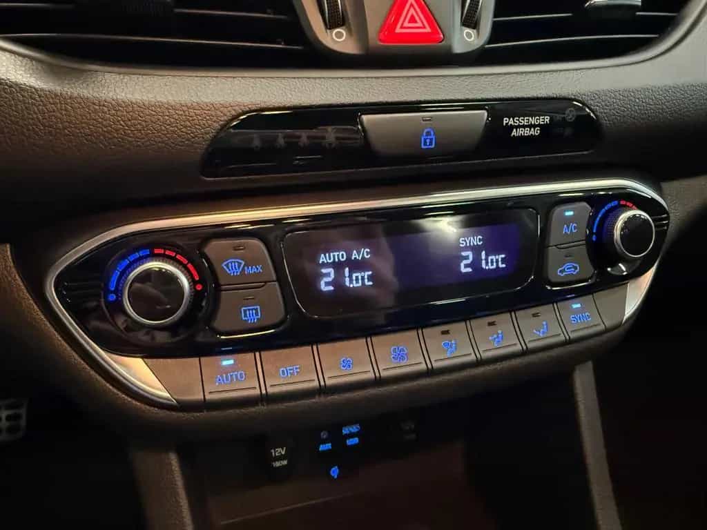 Hyundai i30 N Performance 1. HAND KAMERA NAVI LED 09/2019-photo-18