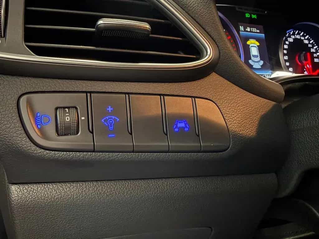 Hyundai i30 N Performance 1. HAND KAMERA NAVI LED 09/2019-photo-23