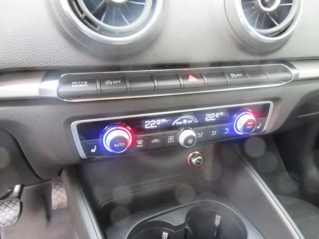 Audi A3 Ambition 02/2015-photo-14