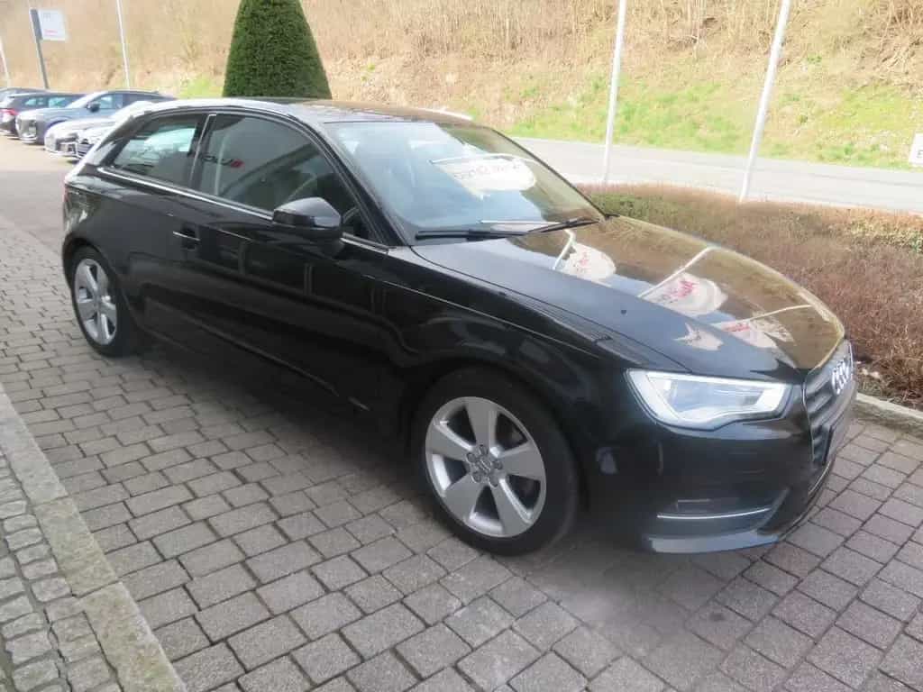 Audi A3 Ambition 02/2015-photo-2