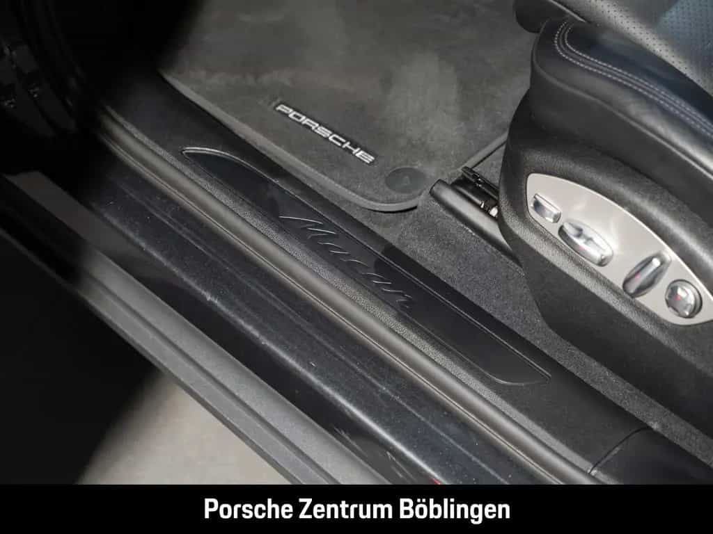 Porsche Macan 21-Zoll Rückfahrkamera Panoramadach 09/2020-photo-15