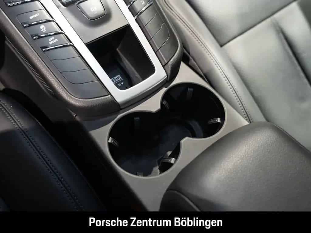 Porsche Macan 21-Zoll Rückfahrkamera Panoramadach 09/2020-photo-23