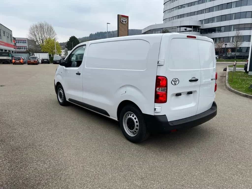 Toyota Proace (Verso) Proace Pro Ace 1,5L D 120 PS Work L1 03/2026-photo-4