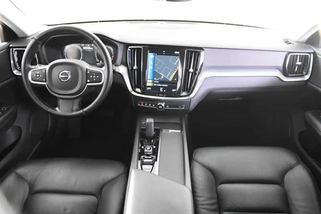 Volvo V60 B4 Inscription *1.Hand*Leder*Navi*Standheiz. 06/2021-photo-1