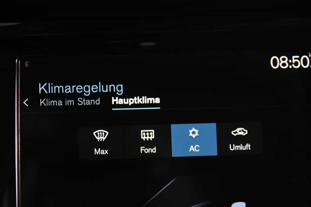 Volvo V60 B4 Inscription *1.Hand*Leder*Navi*Standheiz. 06/2021-photo-16