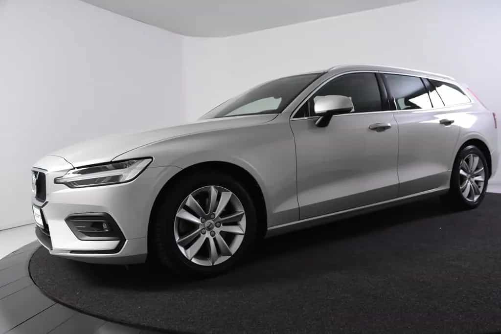 Volvo V60 B4 Inscription *1.Hand*Leder*Navi*Standheiz. 06/2021-photo-25
