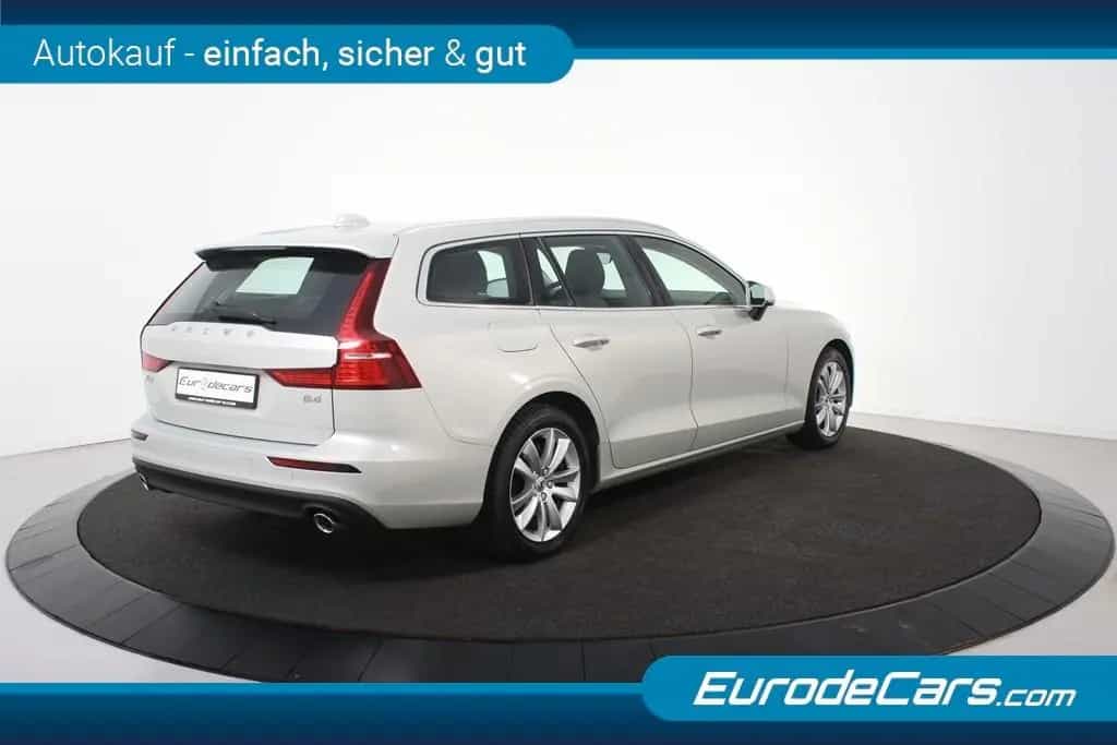 Volvo V60 B4 Inscription *1.Hand*Leder*Navi*Standheiz. 06/2021-photo-6
