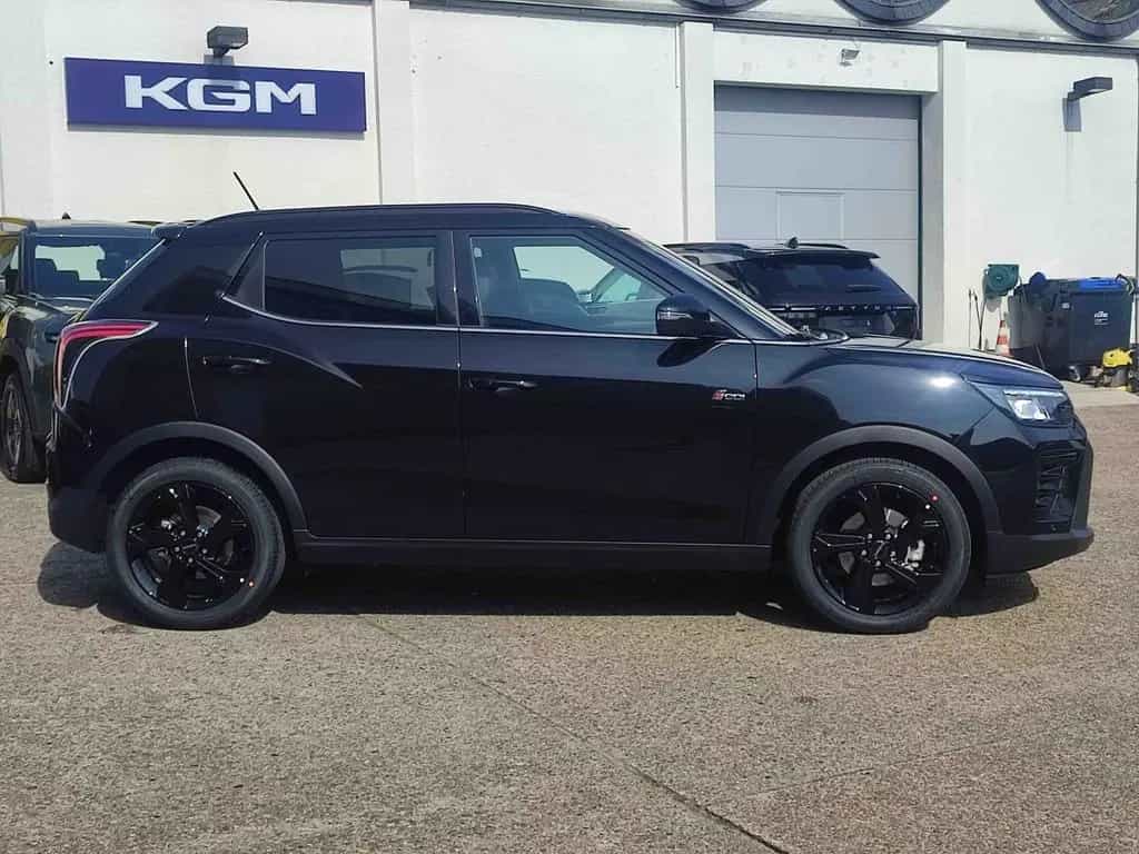 KGM Tivoli 1.5 Limited Sondermodell Automatik null-photo-11