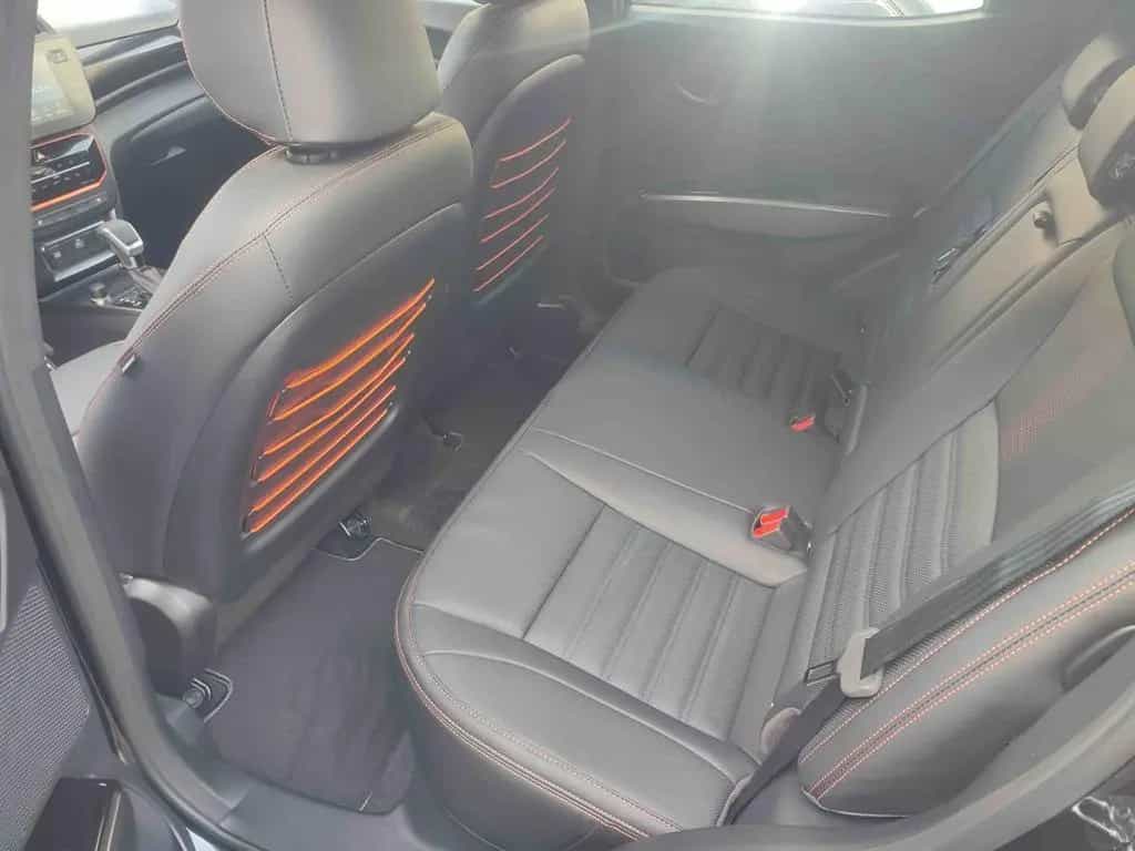 KGM Tivoli 1.5 Limited Sondermodell Automatik null-photo-13