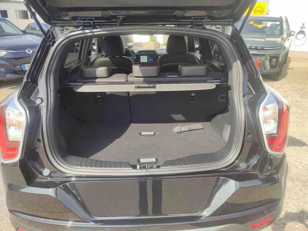 KGM Tivoli 1.5 Limited Sondermodell Automatik null-photo-5